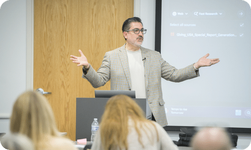 Jonathan Liebert Jonathan Liebert interviene en la Reunión Anual de Inversiones.